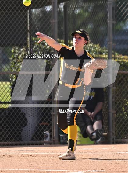 Thumbnail 2 in Peninsula vs. Dana Hills (Alan Dugard Classic) photogallery.