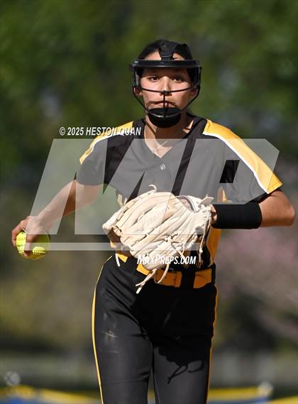 Thumbnail 1 in Peninsula vs. Dana Hills (Alan Dugard Classic) photogallery.