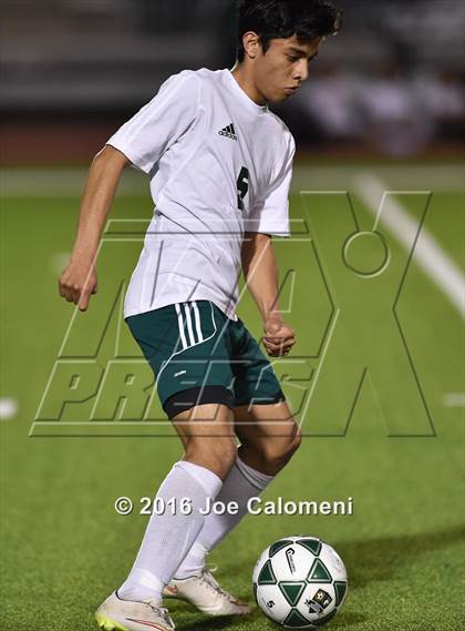 Thumbnail 3 in Lee [Robert E.] vs Holmes (Gustafson Stadium) photogallery.