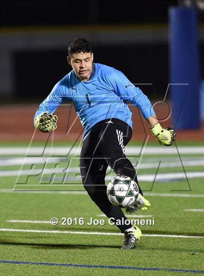 Thumbnail 1 in Lee [Robert E.] vs Holmes (Gustafson Stadium) photogallery.