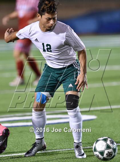 Thumbnail 2 in Lee [Robert E.] vs Holmes (Gustafson Stadium) photogallery.
