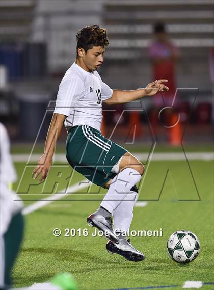 Thumbnail 1 in Lee [Robert E.] vs Holmes (Gustafson Stadium) photogallery.