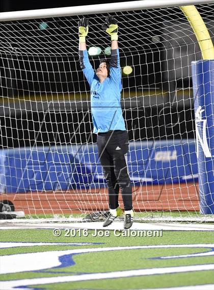 Thumbnail 1 in Lee [Robert E.] vs Holmes (Gustafson Stadium) photogallery.