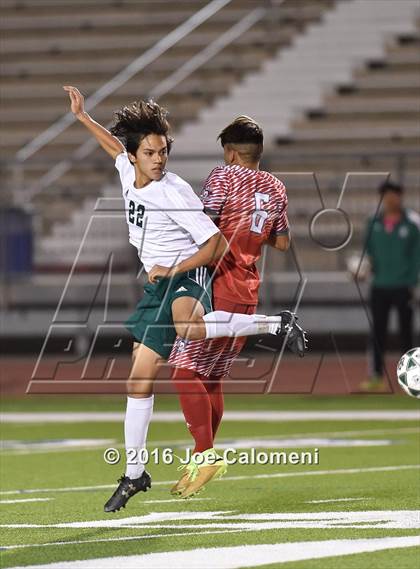 Thumbnail 1 in Lee [Robert E.] vs Holmes (Gustafson Stadium) photogallery.