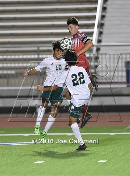 Thumbnail 3 in Lee [Robert E.] vs Holmes (Gustafson Stadium) photogallery.