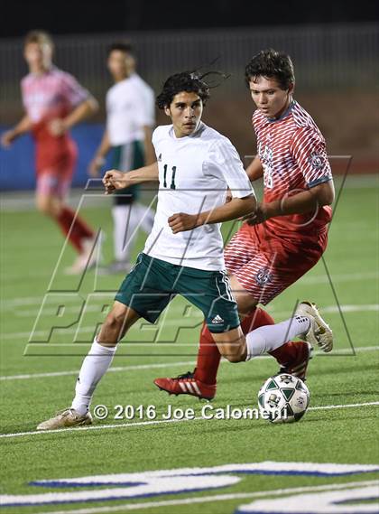 Thumbnail 2 in Lee [Robert E.] vs Holmes (Gustafson Stadium) photogallery.