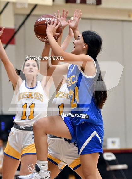 Thumbnail 2 in Pierce vs. Sutter (Jim Ernst Classic) photogallery.