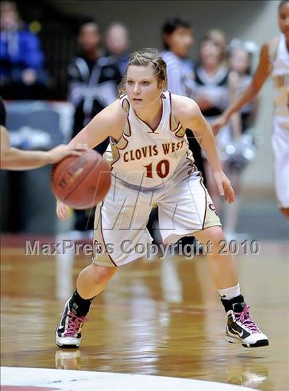 Thumbnail 3 in Stockdale vs. Clovis West (CIF CS D1 Final) photogallery.