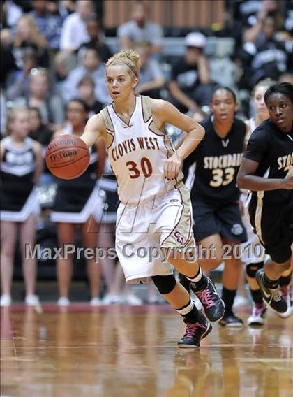 Thumbnail 3 in Stockdale vs. Clovis West (CIF CS D1 Final) photogallery.