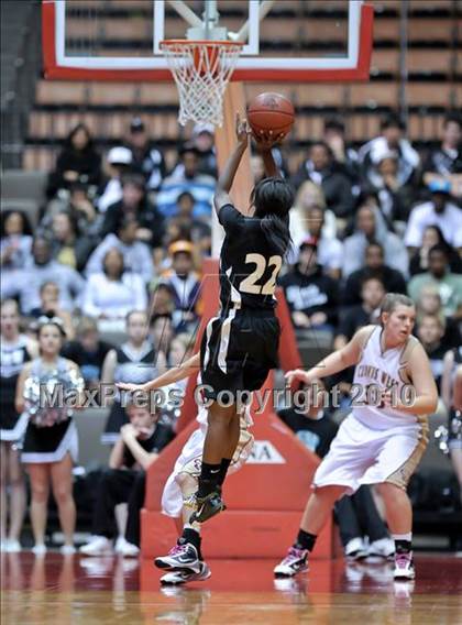 Thumbnail 2 in Stockdale vs. Clovis West (CIF CS D1 Final) photogallery.