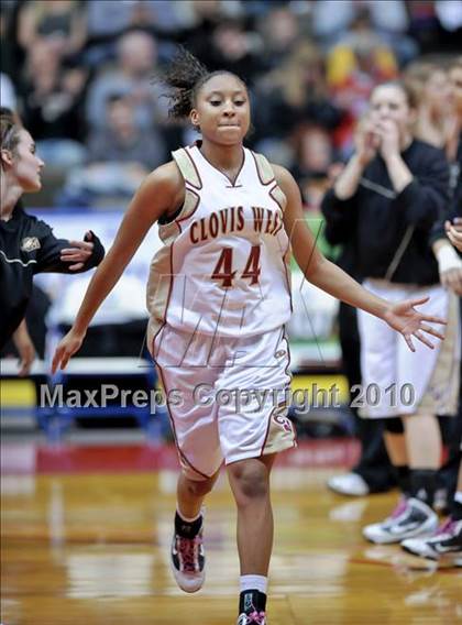 Thumbnail 2 in Stockdale vs. Clovis West (CIF CS D1 Final) photogallery.
