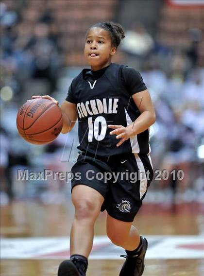 Thumbnail 1 in Stockdale vs. Clovis West (CIF CS D1 Final) photogallery.