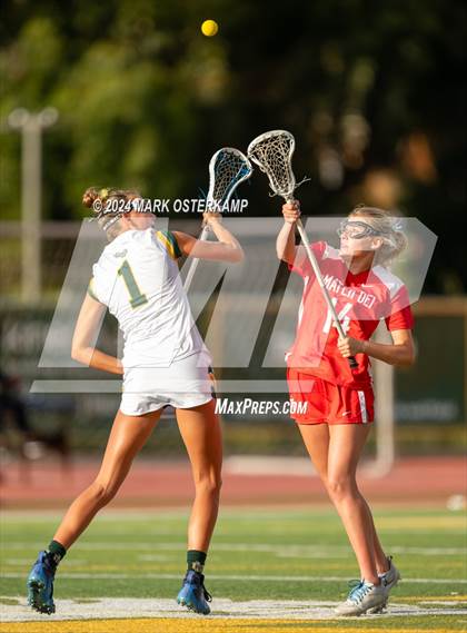 Thumbnail 3 in Mira Costa vs. Mater Dei photogallery.