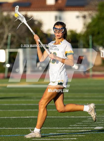 Thumbnail 1 in Mira Costa vs. Mater Dei photogallery.