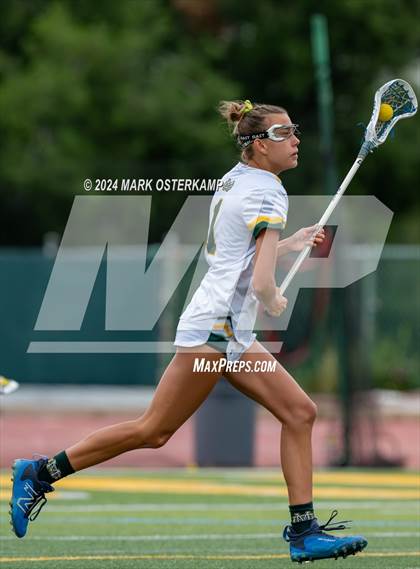 Thumbnail 1 in Mira Costa vs. Mater Dei photogallery.