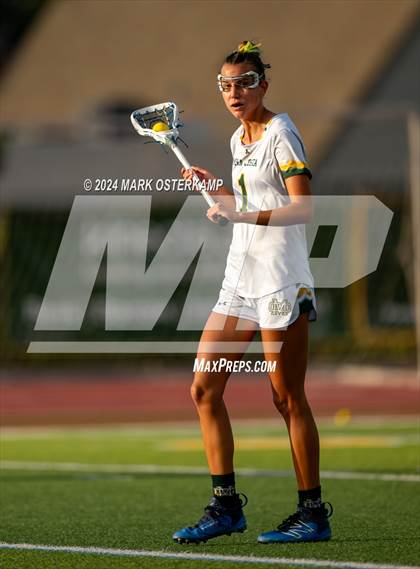 Thumbnail 1 in Mira Costa vs. Mater Dei photogallery.