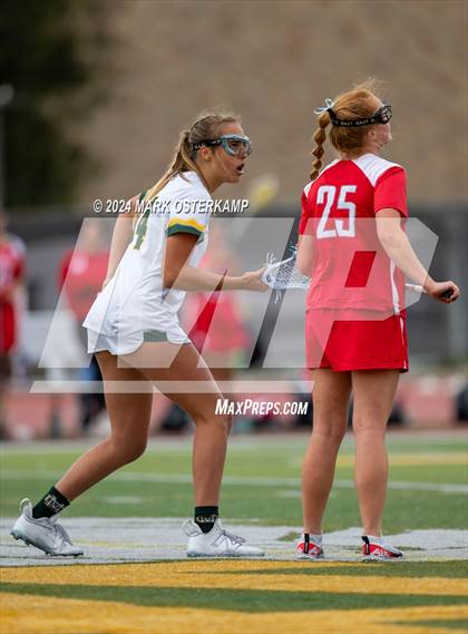 Thumbnail 3 in Mira Costa vs. Mater Dei photogallery.