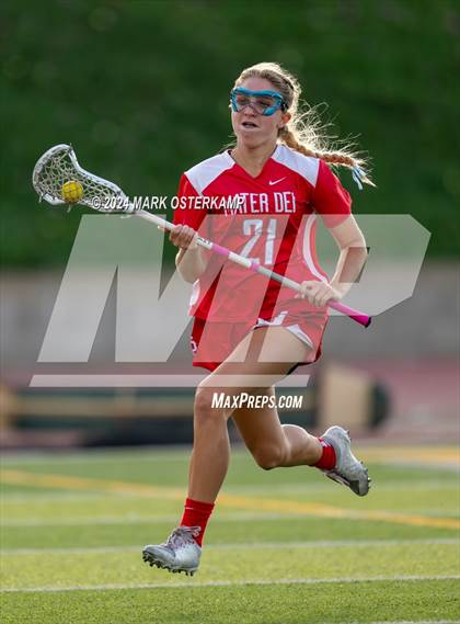 Thumbnail 2 in Mira Costa vs. Mater Dei photogallery.