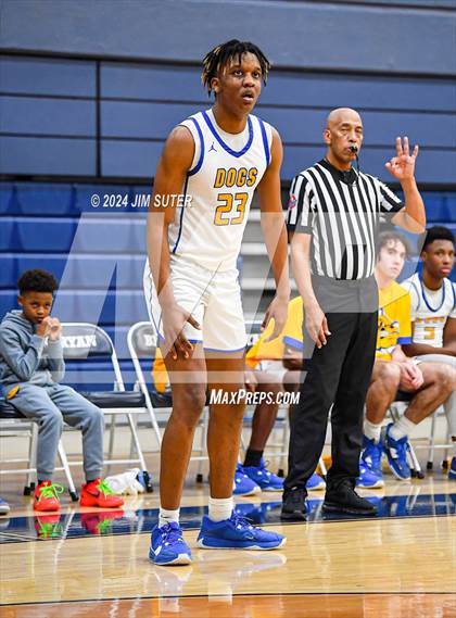 Thumbnail 3 in Chapel Hill vs Washington (UIL 4A Reg III Semifinal) photogallery.