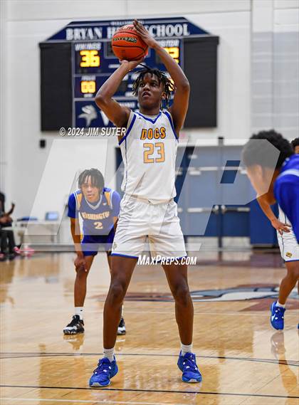 Thumbnail 2 in Chapel Hill vs Washington (UIL 4A Reg III Semifinal) photogallery.