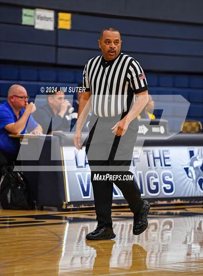 Thumbnail 2 in Chapel Hill vs Washington (UIL 4A Reg III Semifinal) photogallery.