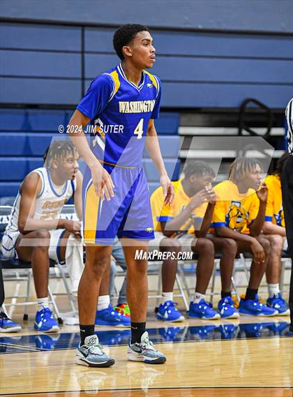 Thumbnail 3 in Chapel Hill vs Washington (UIL 4A Reg III Semifinal) photogallery.