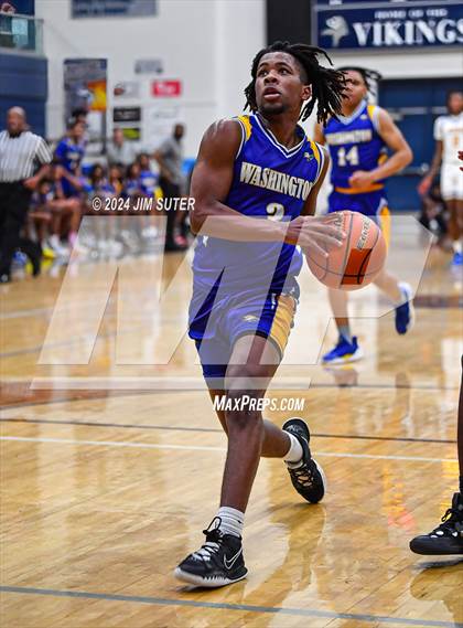 Thumbnail 1 in Chapel Hill vs Washington (UIL 4A Reg III Semifinal) photogallery.