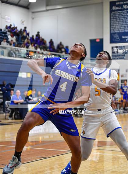 Thumbnail 1 in Chapel Hill vs Washington (UIL 4A Reg III Semifinal) photogallery.