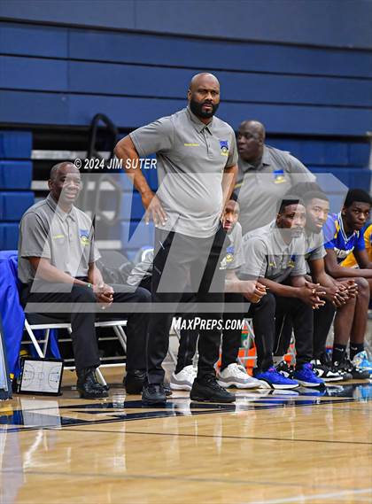 Thumbnail 1 in Chapel Hill vs Washington (UIL 4A Reg III Semifinal) photogallery.
