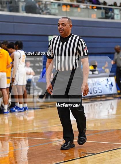Thumbnail 2 in Chapel Hill vs Washington (UIL 4A Reg III Semifinal) photogallery.