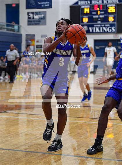 Thumbnail 2 in Chapel Hill vs Washington (UIL 4A Reg III Semifinal) photogallery.