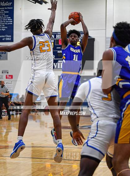 Thumbnail 3 in Chapel Hill vs Washington (UIL 4A Reg III Semifinal) photogallery.