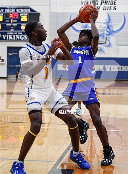 Thumbnail 3 in Chapel Hill vs Washington (UIL 4A Reg III Semifinal) photogallery.