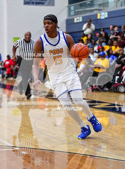Thumbnail 3 in Chapel Hill vs Washington (UIL 4A Reg III Semifinal) photogallery.