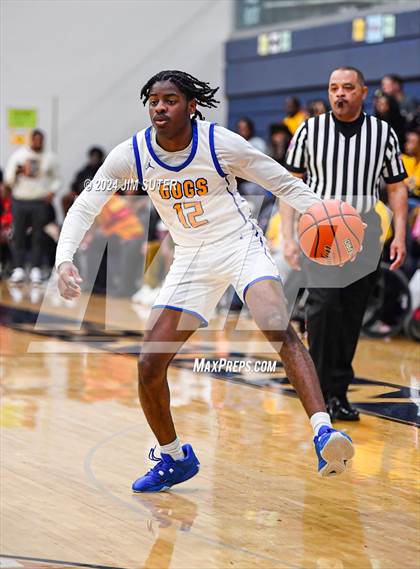 Thumbnail 1 in Chapel Hill vs Washington (UIL 4A Reg III Semifinal) photogallery.