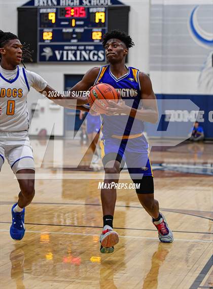 Thumbnail 3 in Chapel Hill vs Washington (UIL 4A Reg III Semifinal) photogallery.