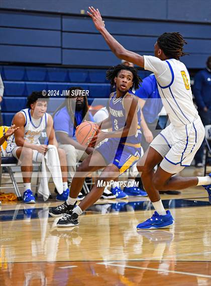 Thumbnail 2 in Chapel Hill vs Washington (UIL 4A Reg III Semifinal) photogallery.