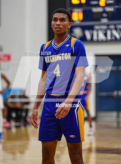 Thumbnail 1 in Chapel Hill vs Washington (UIL 4A Reg III Semifinal) photogallery.