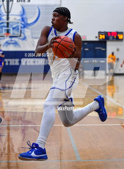 Thumbnail 1 in Chapel Hill vs Washington (UIL 4A Reg III Semifinal) photogallery.