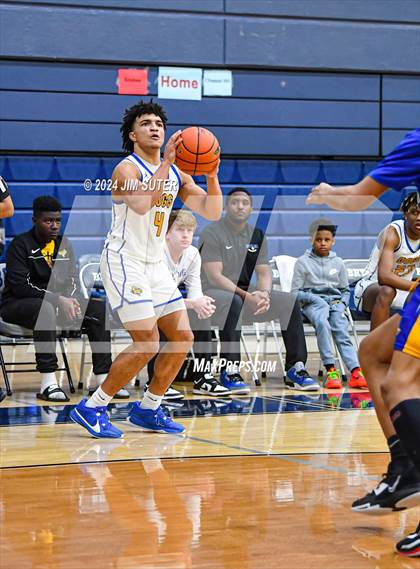 Thumbnail 3 in Chapel Hill vs Washington (UIL 4A Reg III Semifinal) photogallery.