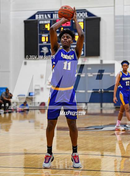 Thumbnail 1 in Chapel Hill vs Washington (UIL 4A Reg III Semifinal) photogallery.