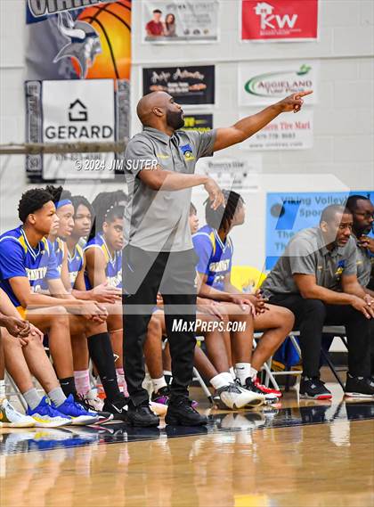 Thumbnail 3 in Chapel Hill vs Washington (UIL 4A Reg III Semifinal) photogallery.