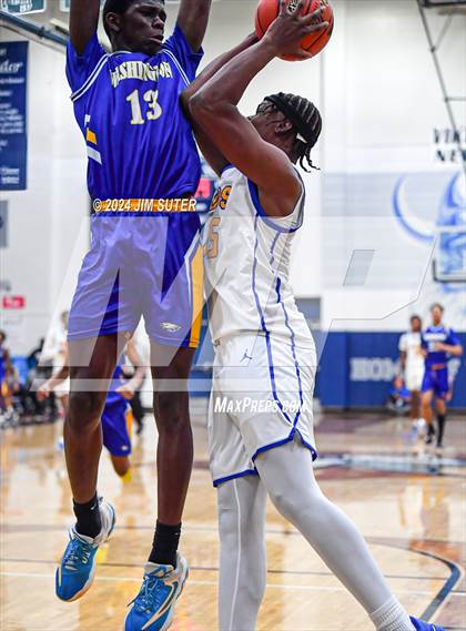 Thumbnail 3 in Chapel Hill vs Washington (UIL 4A Reg III Semifinal) photogallery.