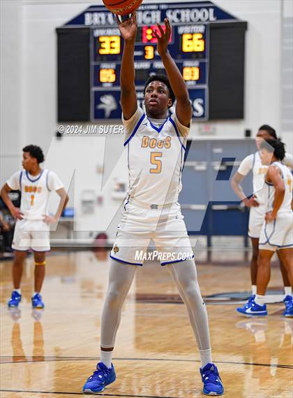 Thumbnail 2 in Chapel Hill vs Washington (UIL 4A Reg III Semifinal) photogallery.