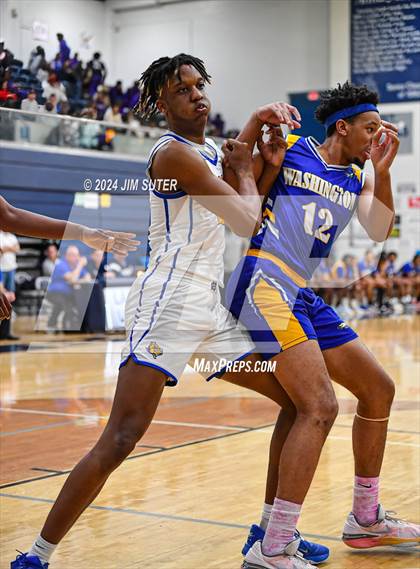 Thumbnail 3 in Chapel Hill vs Washington (UIL 4A Reg III Semifinal) photogallery.