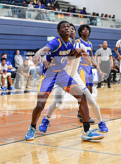 Thumbnail 3 in Chapel Hill vs Washington (UIL 4A Reg III Semifinal) photogallery.