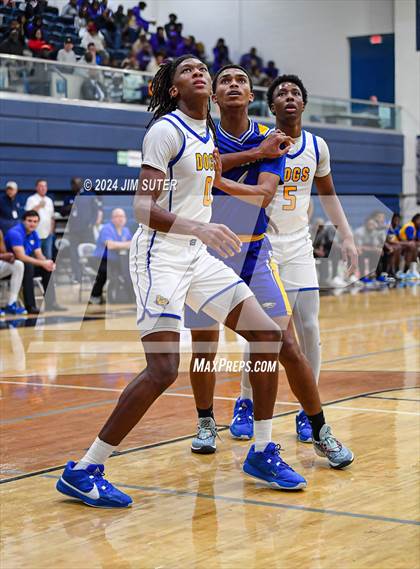 Thumbnail 3 in Chapel Hill vs Washington (UIL 4A Reg III Semifinal) photogallery.