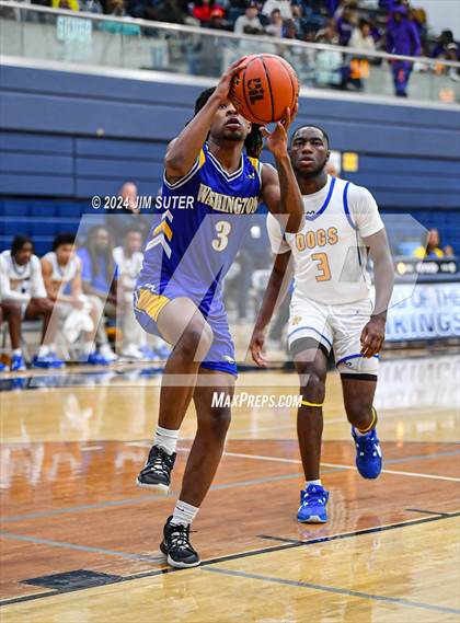 Thumbnail 2 in Chapel Hill vs Washington (UIL 4A Reg III Semifinal) photogallery.