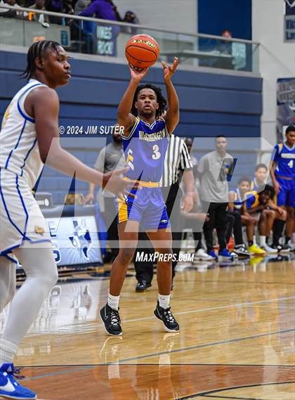 Thumbnail 2 in Chapel Hill vs Washington (UIL 4A Reg III Semifinal) photogallery.