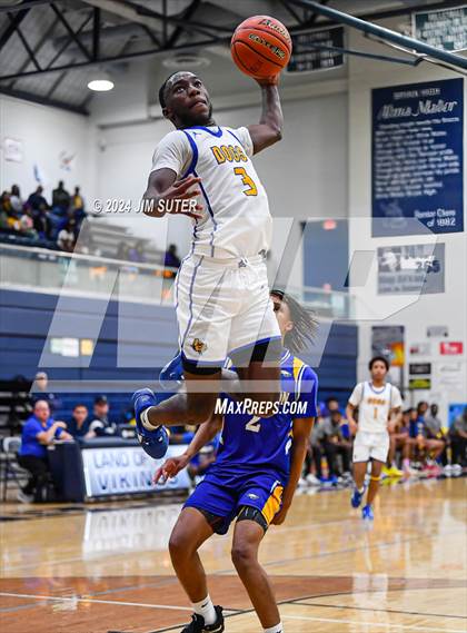 Thumbnail 2 in Chapel Hill vs Washington (UIL 4A Reg III Semifinal) photogallery.